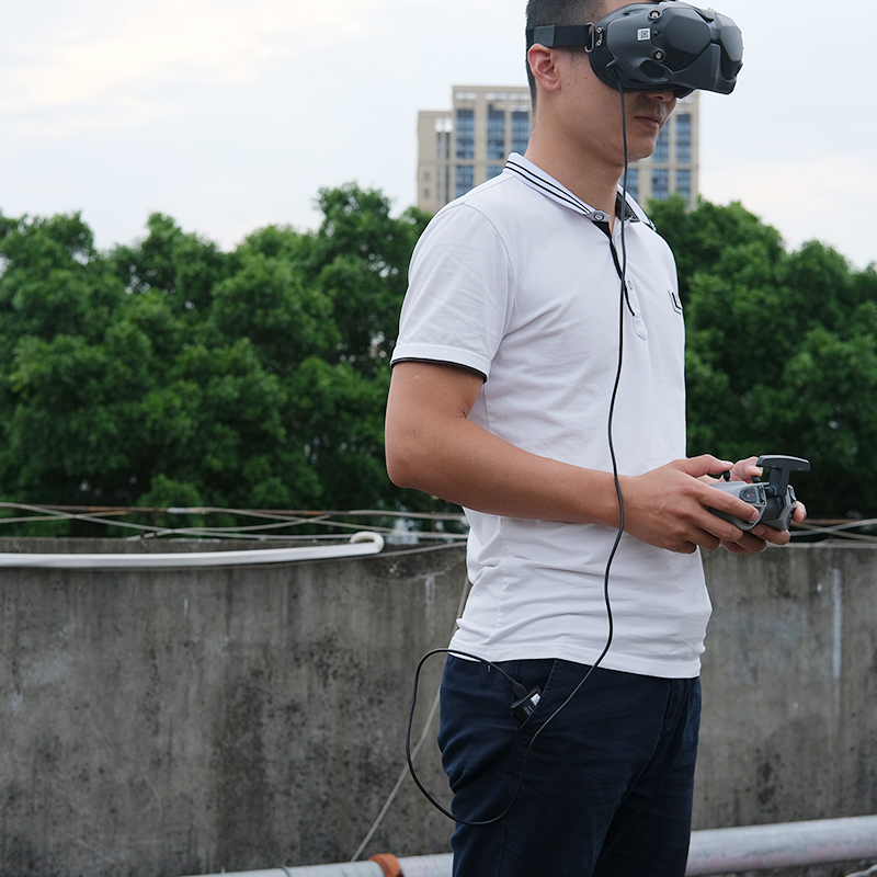DJI FPV/アバタドローンゴーグル V2 フライトグラス - Drone Power Bank のレビューと価格